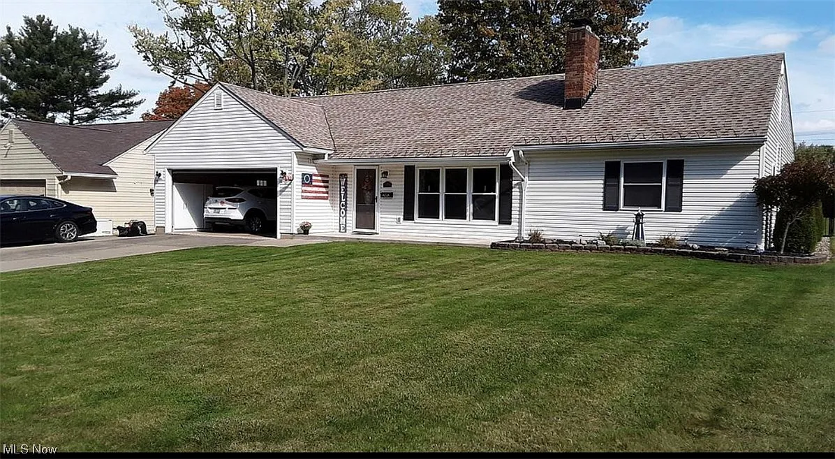 265 Cardinal Dr photo 1