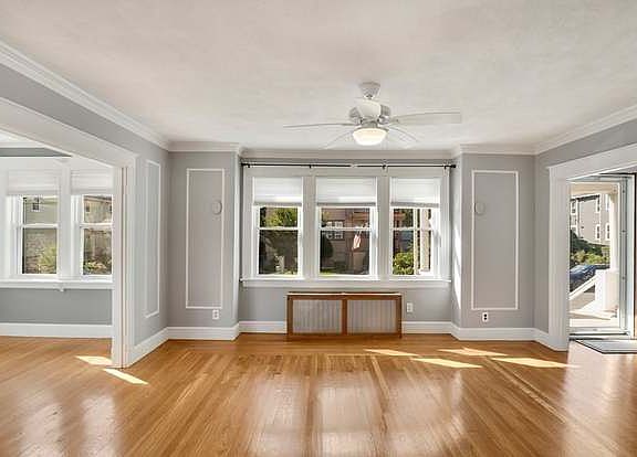 2nd image of 50 Evans St