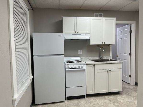 190 Wilson St E #104