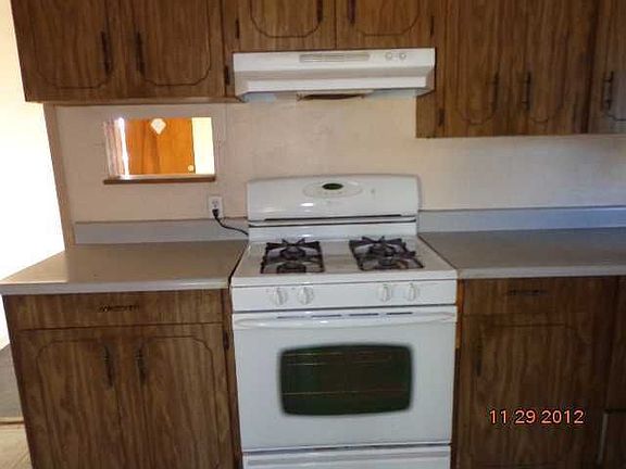 3rd image of 908 N Myers Blvd