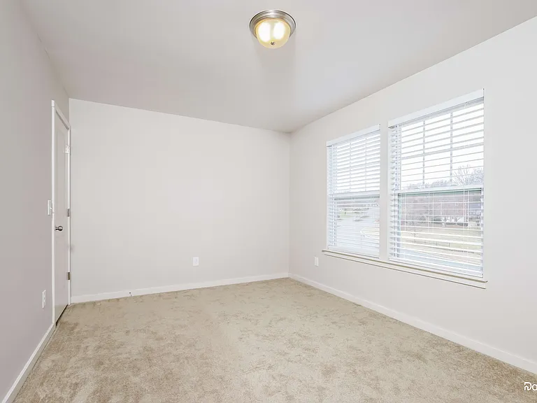 4394 Lochurst Dr — Photo 11