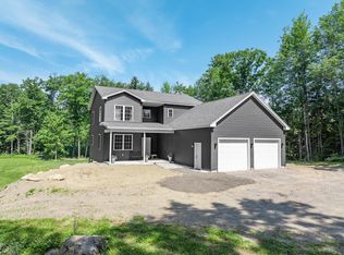 16 River Breeze Ln, Eddington, ME 04428