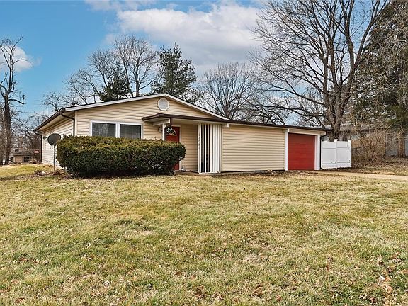 3rd image of 11087 Whitehall Manor Dr
