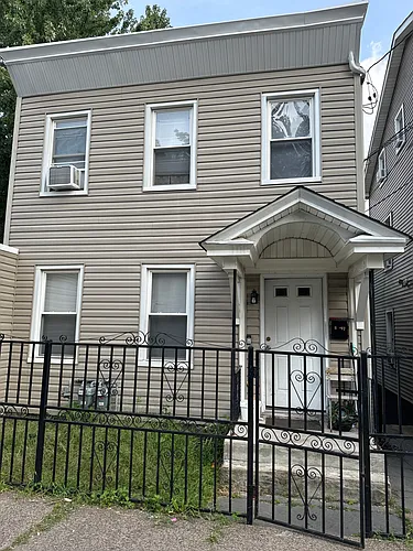 90-92 N 3rd St #2 Photo 1