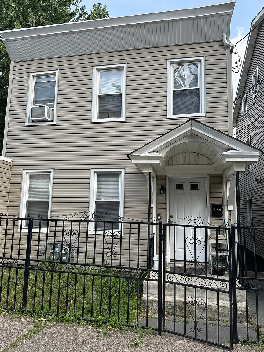 90-92 N 3rd St #2 photo 1