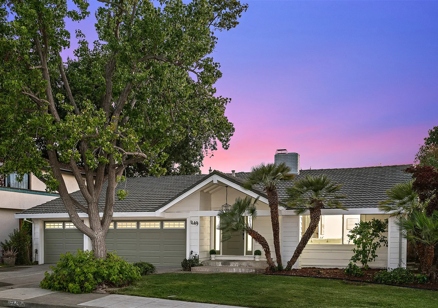 4 bed, 2024 sqft, $4,950 — Photo 1