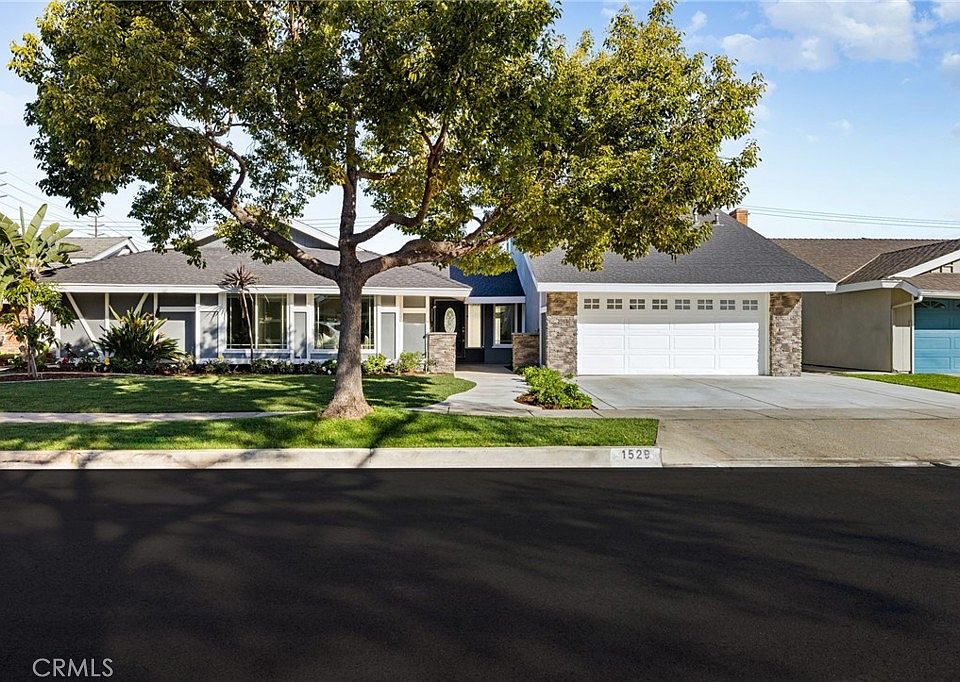 1st image of 1529 Catalina Ave