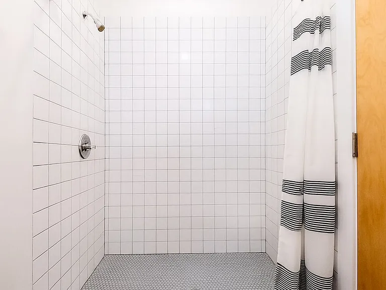 455 Rogers Ave #A — Photo 8