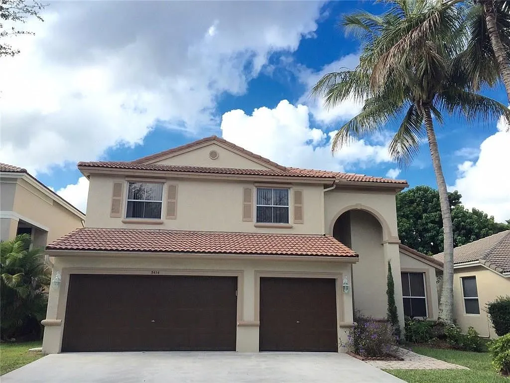 4 bed, 2766 sqft, $4,000 — Photo 1
