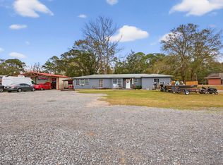 7621 Elder Ferry Rd, Moss Point, MS 39563
