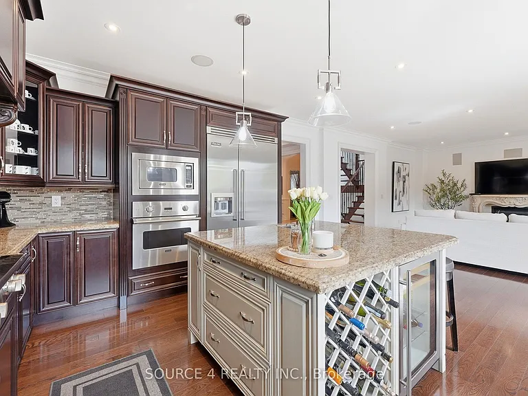 39 Amesbury Dr — Photo 15