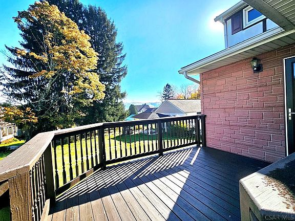 4th image of 703 Saybrook Pl
