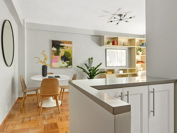 4th image of 325 Clinton Ave APT 3E