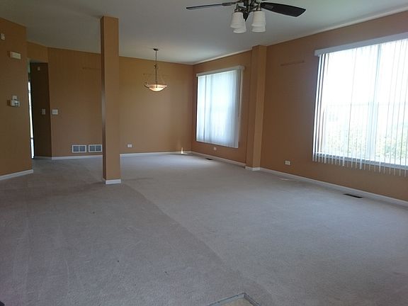 2nd image of 350 W Caldwell Dr