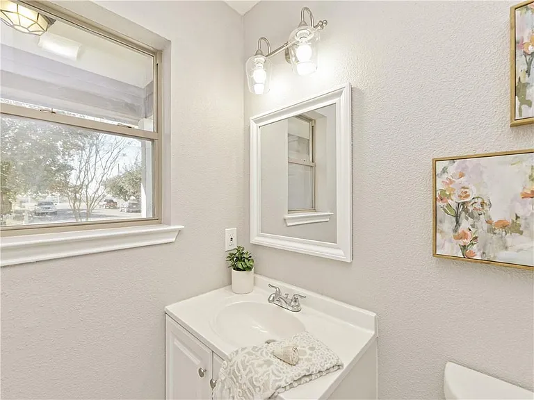 16800 Hamilton Point Cir — Photo 12