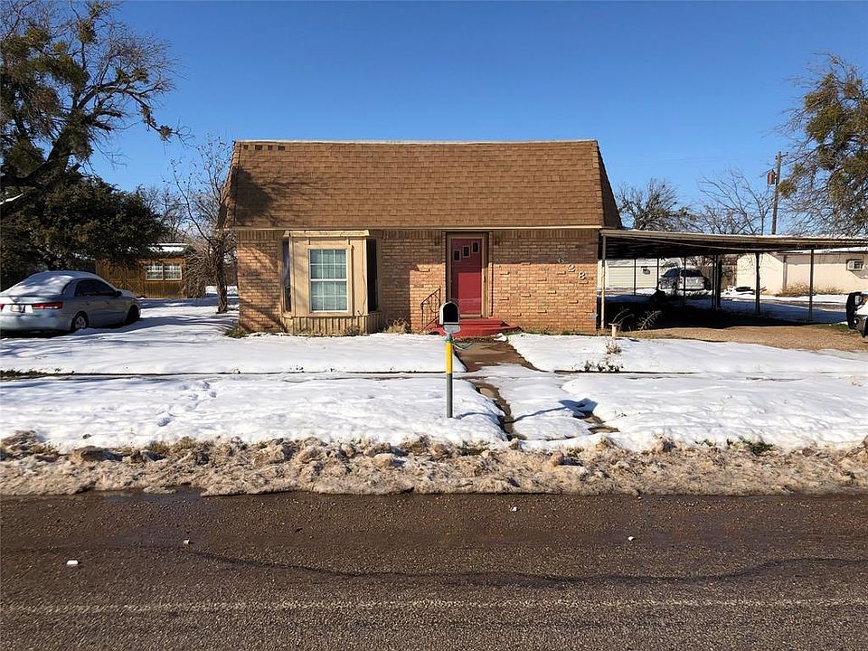 1st image of 628 W Lake Dr