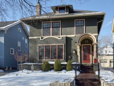 3921 N Prospect Ave, Milwaukee, WI, 53211