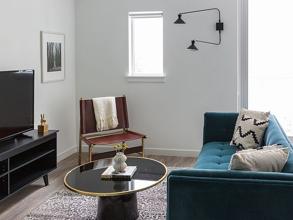 3rd image of 100 Waller St APT 441