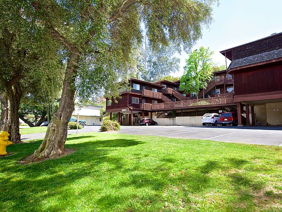 3rd image of 12403 Julian Ave Unit 106