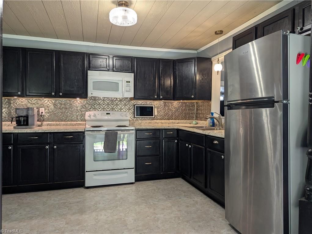 4221 Eck Rd, Jonesville, NC - More
