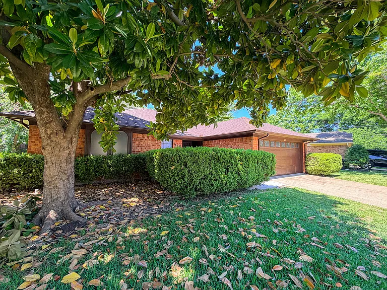 712 Pecan St — Photo 3