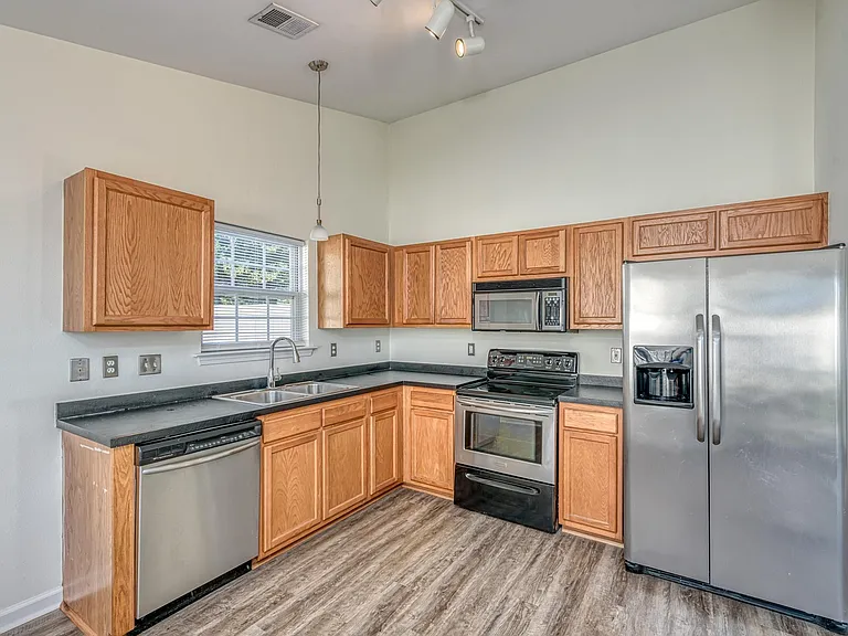 610 Pepperbush Dr — Photo 16