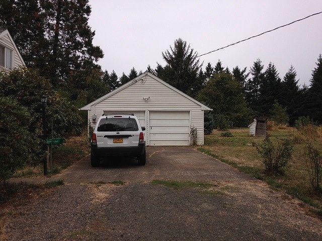 2nd image of 925 Bobolink Ave