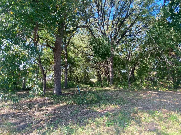 1310 Robinhood Ln SE, Owatonna, MN 55060