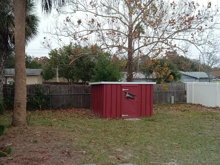 4404 Hagen Ave — Photo 2