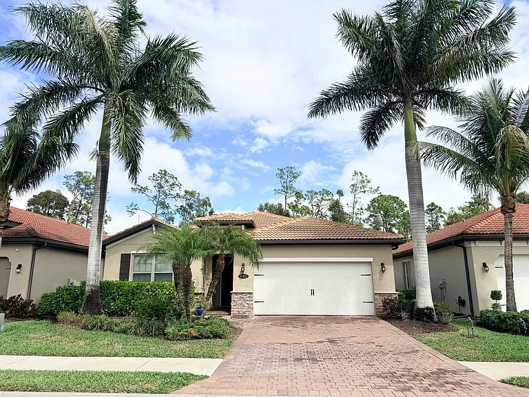 16432 Aberdeen Way — Photo 1