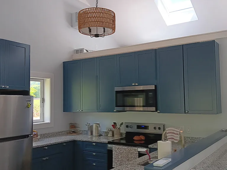 545 Maple St — Photo 11