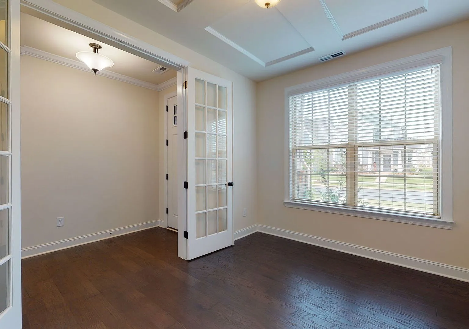 Rea Farms - Waverly Place- Like New Single-Family Home-Fenced in backyard! — Photo 2