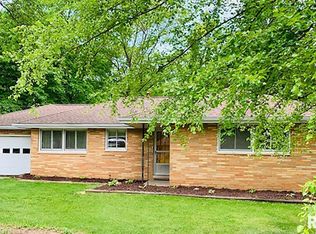 1225 N Rim Rd, East Peoria, IL 61611