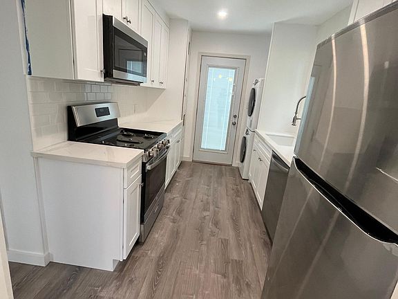 5th image of 311 Avenue H #D