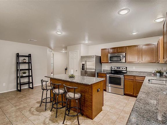 5th image of 1504 Willoughby Way