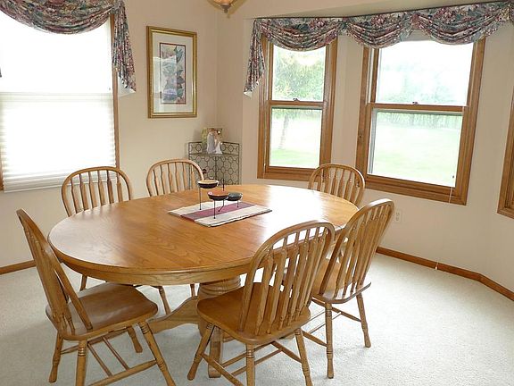 4th image of 2174 Pheasant Ave NW