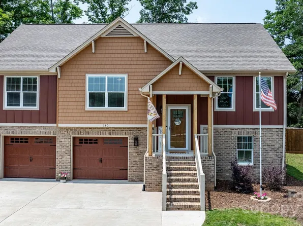 140 Maplewood Ct, Hudson, NC 28638