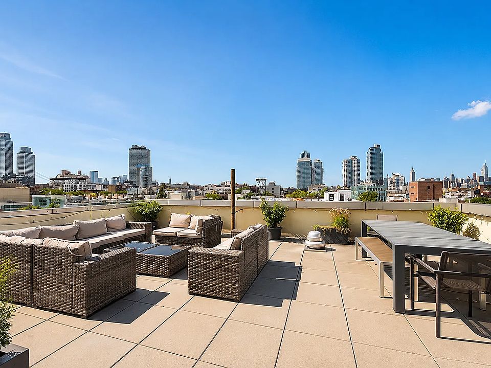2nd image of 150 N 5th St APT 1D
