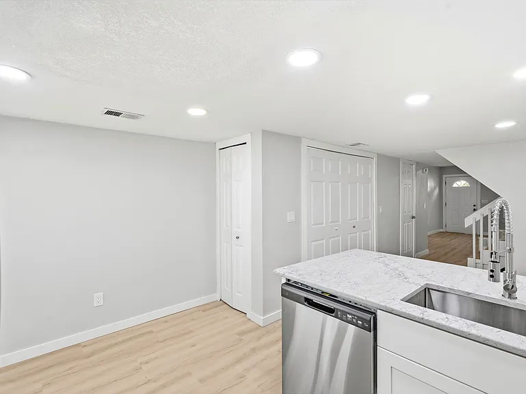 8511 J R Manor Dr — Photo 16