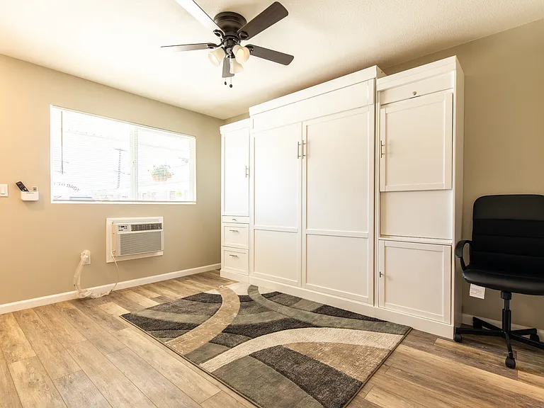 251 S Tehama St #14 — Photo 7