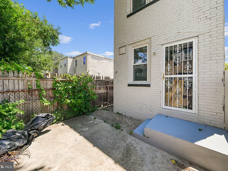 603 Pine St #1 — Photo 2