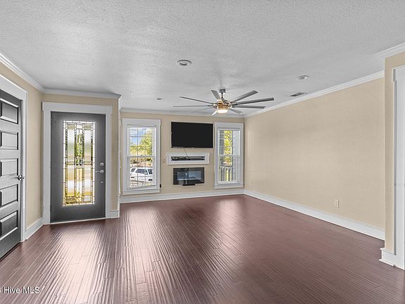 3rd image of 8711 Plantation Drive #302