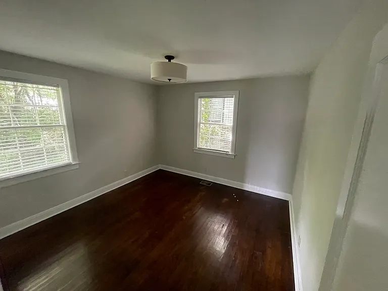 820 Gwynn Dr — Photo 9