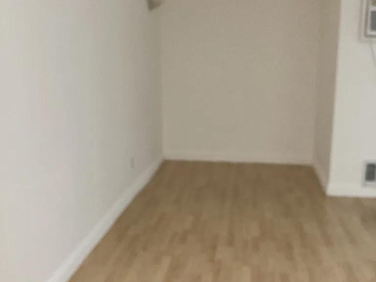 1370 Veteran Ave — Photo 2
