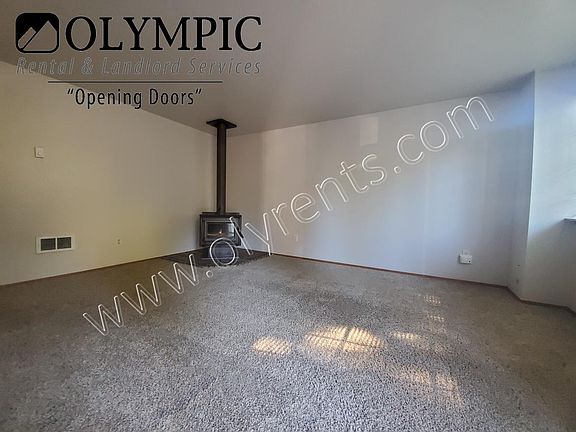 2nd image of 1012 Boundary St SE