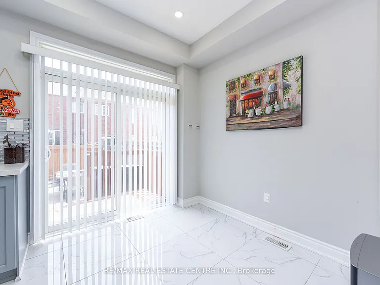 682 Megson Ter — Photo 15