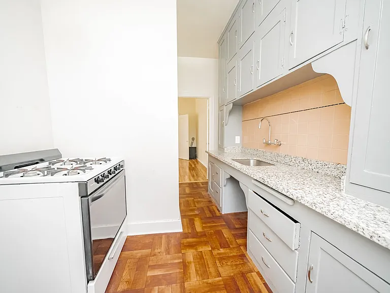 2247 Derby Street — Photo 5