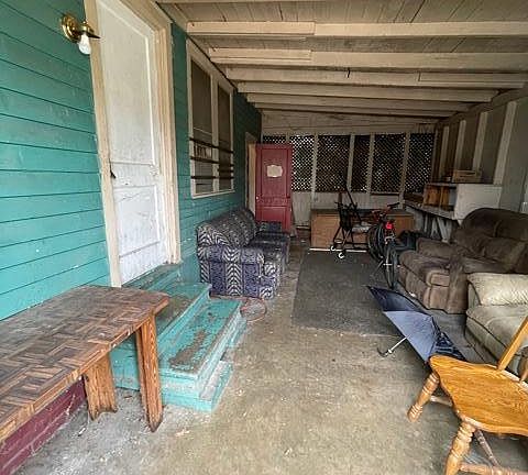 3rd image of 335 S Railroad Ave
