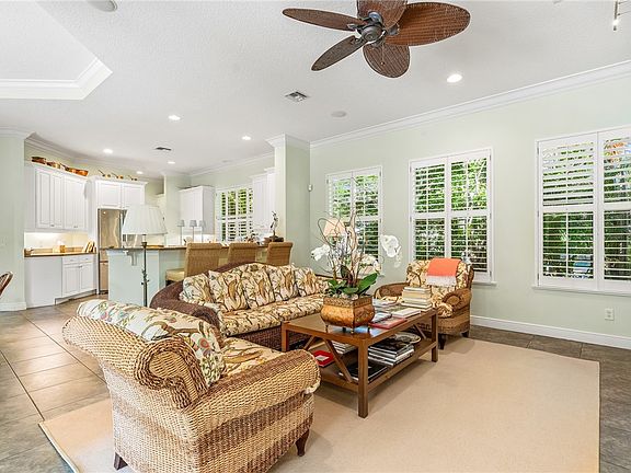 5th image of 9021 Castle Harbour Cir