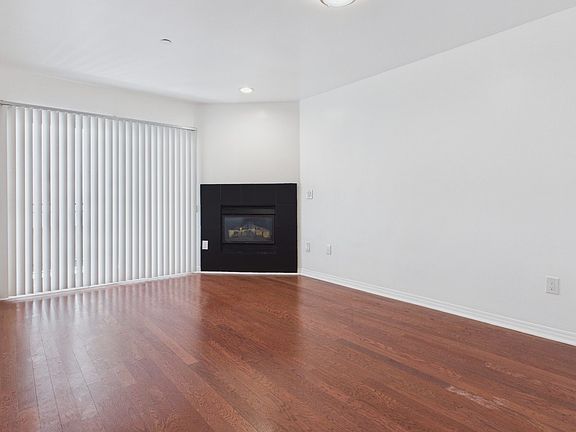 5th image of 813 Wilcox Ave APT 102